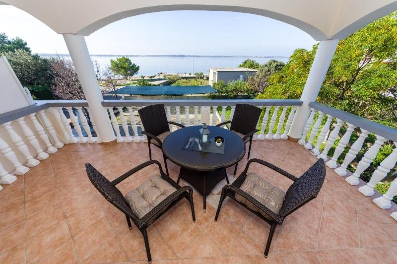 Apartment Nin - Vrsi At The Beach ภายนอก รูปภาพ