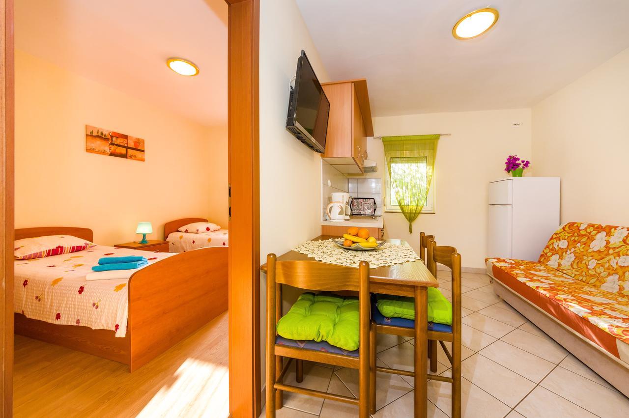 Apartment Nin - Vrsi At The Beach ภายนอก รูปภาพ