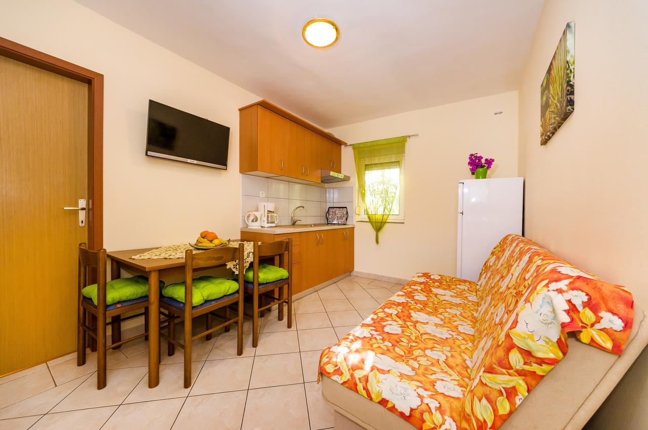 Apartment Nin - Vrsi At The Beach ภายนอก รูปภาพ